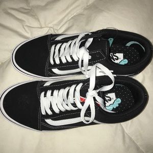 Vans classic black and white old skool low tops